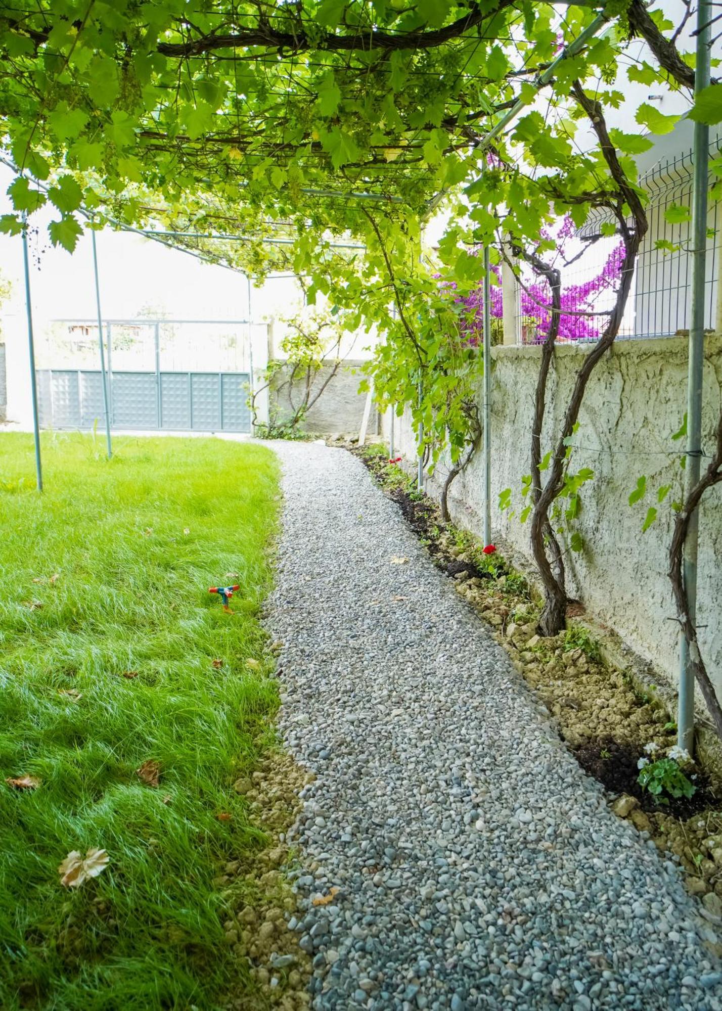 Kalpazo Kaja Garden Lägenhet